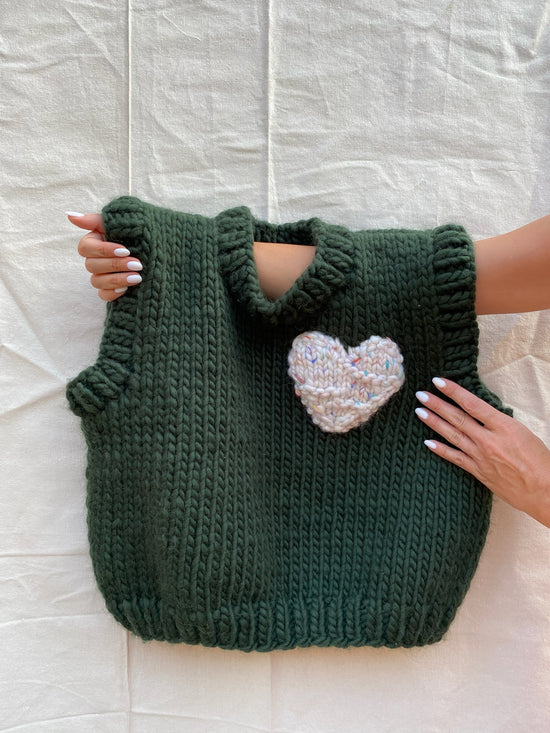KNITTED WOOL VEST - HEART - Heritage Green